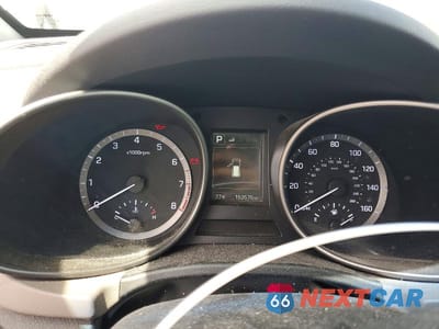 Zdjęcie 9 z 13 samochodu: 2017 HYUNDAI SANTA FE SE VIN:KM8SMDHF3HU170642 - miniatura