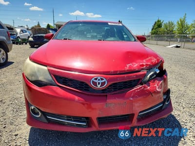 Piąte zdjęcie samochodu w środku: 2014 TOYOTA CAMRY SE/XLE VIN:4T1BF1FK1EU791155 - miniatura
