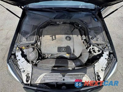 Zdjęcie 7 z 10 samochodu: 2019 MERCEDES-BENZ C 300 4MATIC VIN:55SWF8EB0KU315837 - miniatura