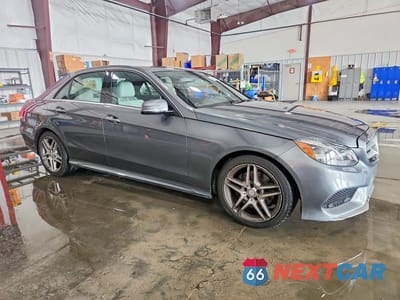 Czwarte zdjęcie samochodu z boku: 2016 MERCEDES-BENZ E 350 4MATIC VIN:WDDHF8JBXGB258563 - miniatura