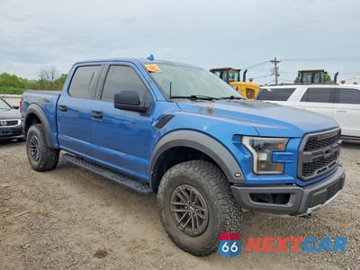 Czwarte zdjęcie samochodu z boku: 2019 FORD F150 RAPTOR VIN:1FTFW1RG9KFC96053 - miniatura