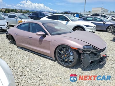 Czwarte zdjęcie samochodu z boku: 2024 PORSCHE TAYCAN GTS VIN:WP0AD2Y19RSA47498 - miniatura
