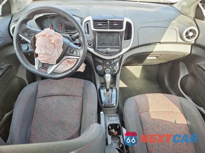 Zdjęcie 8 z 12 samochodu: 2019 CHEVROLET SONIC LT VIN:1G1JD6SB9K4150557 - miniatura