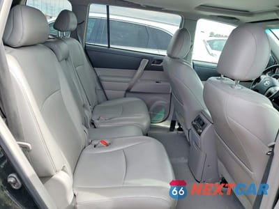Zdjęcie 10 z 12 samochodu: 2010 TOYOTA HIGHLANDER SE VIN:5TDJK3EH5AS021102 - miniatura