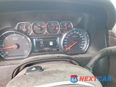 Zdjęcie 9 z 13 samochodu: 2019 CHEVROLET SUBURBAN K1500 LT VIN:1GNSKHKC1KR314576 - miniatura