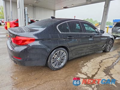 Trzecie zdjęcie samochodu z tyłu: 2019 BMW 530 I VIN:WBAJA5C54KWA57999 - miniatura