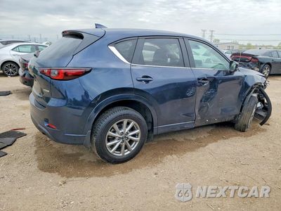 Trzecie zdjęcie samochodu z tyłu: 2024 MAZDA CX-5 PREFERRED VIN:JM3KFBCL2R0529852 - miniatura