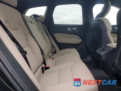 Zdjęcie 10 z 12 samochodu: 2026 VOLVO XC60 CORE VIN:YV4M12RJ8T1463019 - miniatura
