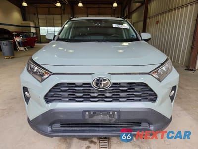 Piąte zdjęcie samochodu w środku: 2020 TOYOTA RAV4 XLE/XLE PREMIUM VIN:2T3W1RFV5LC051042 - miniatura
