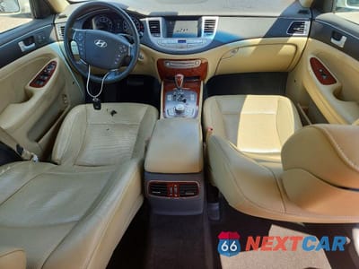 Zdjęcie 8 z 12 samochodu: 2012 HYUNDAI GENESIS 3.8L VIN:KMHGC4DD1CU211713 - miniatura