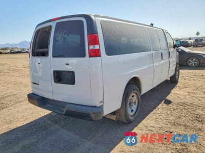 Czwarte zdjęcie samochodu z boku: 2020 CHEVROLET EXPRESS G3500 LS 6.0L V8 PASSENGER VIN:1GAZGNFG7L1251187 - miniatura