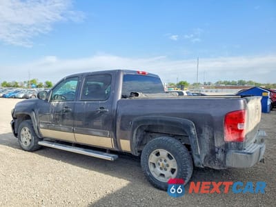 Drugie zdjęcie samochodu z przodu: 2011 CHEVROLET SILVERADO K1500 LT VIN:3GCPKSE33BG303831 - miniatura