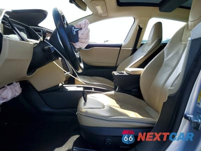 Zdjęcie 7 z 12 samochodu: 2013 TESLA MODEL S VIN:5YJSA1CP0DFP22306 - miniatura