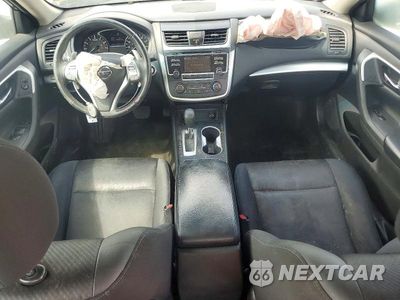 Zdjęcie 8 z 12 samochodu: 2017 NISSAN ALTIMA 2.5 SR VIN:1N4AL3AP5HC496051 - miniatura