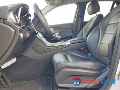 Zdjęcie 7 z 13 samochodu: 2022 MERCEDES-BENZ GLC 300 VIN:W1N0G8DB6NV361483 - miniatura