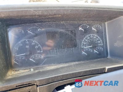 Zdjęcie 8 z 10 samochodu: 2023 VOLVO VN VNL VIN:4V4NC9EH5PN619551 - miniatura
