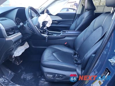Zdjęcie 7 z 13 samochodu: 2024 TOYOTA GRAND HIGHLANDER PLATINUM VIN:5TDAAAB53RS033665 - miniatura