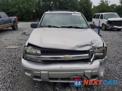 Piąte zdjęcie samochodu w środku: 2005 CHEVROLET TRAILBLAZER LS VIN:1GNDS13S752129726 - miniatura