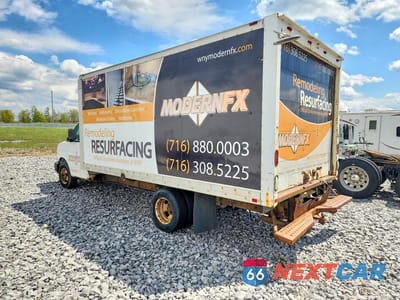 Drugie zdjęcie samochodu z przodu: 2005 GMC SAVANA CUTAWAY G3500 VIN:1GDJG31V151907610 - miniatura