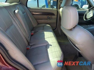 Zdjęcie 10 z 12 samochodu: 2006 MERCURY GRAND MARQUIS VIN:2MHFM75W96X641891 - miniatura
