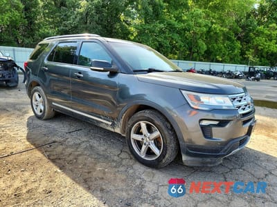 Czwarte zdjęcie samochodu z boku: 2019 FORD EXPLORER XLT VIN:1FM5K7D87KGA92982 - miniatura