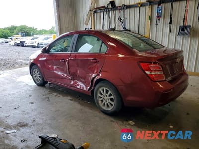 Drugie zdjęcie samochodu z przodu: 2019 CHEVROLET SONIC LT VIN:1G1JD5SB4K4101924 - miniatura