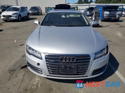 Piąte zdjęcie samochodu w środku: 2012 AUDI A7 PREMIUM PLUS VIN:WAUYGAFC8CN050929 - miniatura