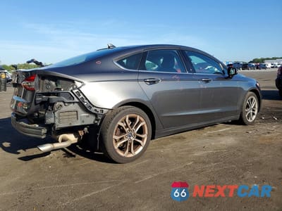Trzecie zdjęcie samochodu z tyłu: 2020 FORD FUSION SEL VIN:3FA6P0CD3LR207691 - miniatura