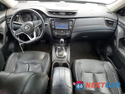 Zdjęcie 8 z 13 samochodu: 2017 NISSAN ROGUE SL VIN:5N1AT2MT8HC761974 - miniatura