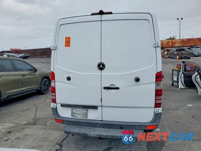 Zdjęcie 6 z 13 samochodu: 2015 MERCEDES-BENZ SPRINTER 2500 VIN:WD3PE7DC7FP149285 - miniatura