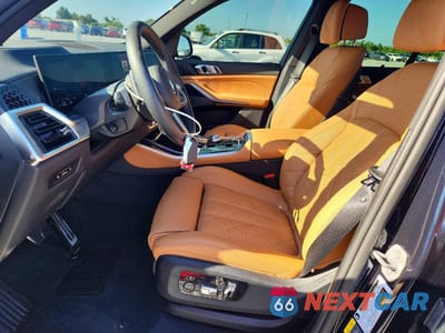 Zdjęcie 7 z 13 samochodu: 2026 BMW X5 XDRIVE50E VIN:5UX43EU02T9243405 - miniatura