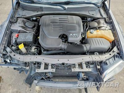 Zdjęcie 11 z 13 samochodu: 2015 CHRYSLER 300C VIN:2C3CCAKG5FH899645 - miniatura
