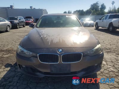 Piąte zdjęcie samochodu w środku: 2013 BMW 328 I SULEV VIN:WBA3C1G5XDNR44132 - miniatura