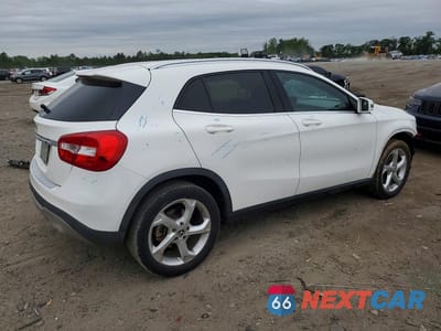 Trzecie zdjęcie samochodu z tyłu: 2020 MERCEDES-BENZ GLA 250 VIN:WDCTG4EB8LU027321 - miniatura