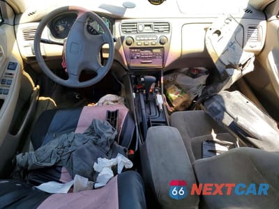 Zdjęcie 8 z 12 samochodu: 1999 HONDA ACCORD LX VIN:1HGCG6659XA006089 - miniatura