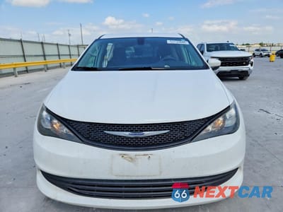 Piąte zdjęcie samochodu w środku: 2020 CHRYSLER VOYAGER L VIN:2C4RC1AG1LR126085 - miniatura