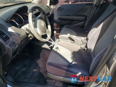 Zdjęcie 7 z 12 samochodu: 2008 HONDA FIT VIN:JHMGD374X8S000986 - miniatura