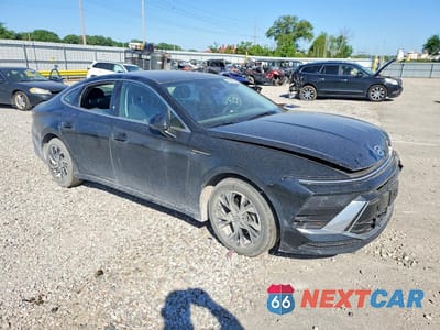 Czwarte zdjęcie samochodu z boku: 2025 HYUNDAI SONATA SEL VIN:KMHL64JA1SA429523 - miniatura