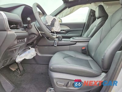 Zdjęcie 7 z 13 samochodu: 2026 TOYOTA GRAND HIGHLANDER HYBRID NIGHTSHADE VIN:5TDACAB56TS096115 - miniatura
