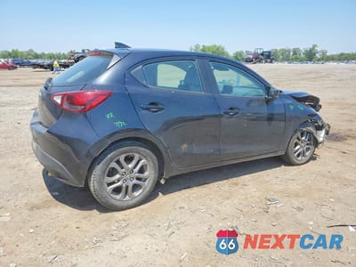 Trzecie zdjęcie samochodu z tyłu: 2020 TOYOTA YARIS HATCHBACK LE VIN:3MYDLBJVXLY706290 - miniatura