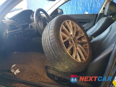 Zdjęcie 7 z 12 samochodu: 2014 BMW 228 I VIN:WBA1F5C50EVV99044 - miniatura