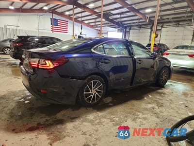 Trzecie zdjęcie samochodu z tyłu: 2017 LEXUS ES 350 VIN:58ABK1GG4HU040666 - miniatura