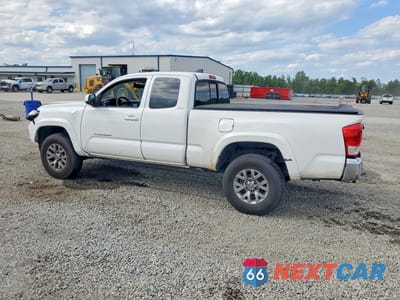 Drugie zdjęcie samochodu z przodu: 2017 TOYOTA TACOMA SR5 VIN:5TFRX5GN4HX088085 - miniatura