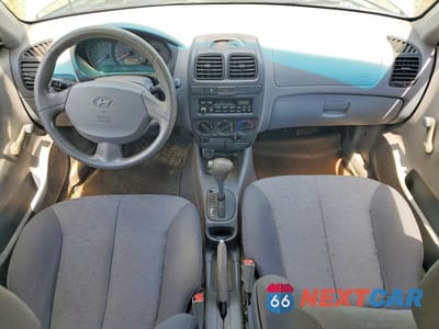Zdjęcie 8 z 12 samochodu: 2003 HYUNDAI ACCENT GL VIN:KMHCG45C33U429984 - miniatura
