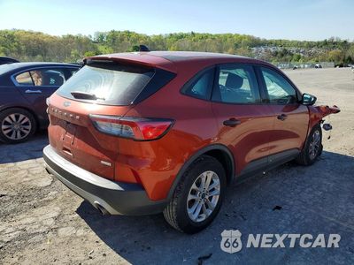 Trzecie zdjęcie samochodu z tyłu: 2020 FORD ESCAPE S VIN:1FMCU0F61LUA54607 - miniatura