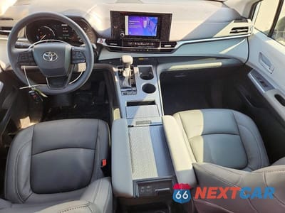 Zdjęcie 8 z 14 samochodu: 2025 TOYOTA SIENNA LE VIN:5TDKRKEC5SS227021 - miniatura
