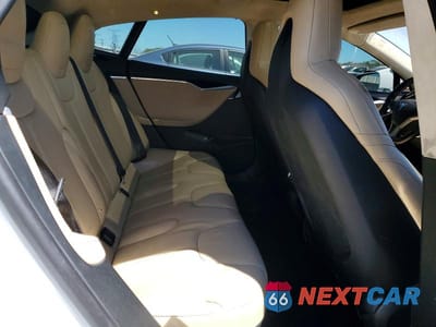 Zdjęcie 10 z 12 samochodu: 2015 TESLA MODEL S 70D VIN:5YJSA1S29FF084890 - miniatura