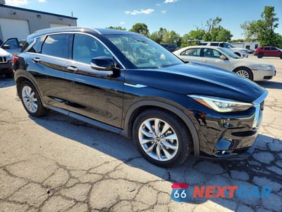 Czwarte zdjęcie samochodu z boku: 2020 INFINITI QX50 ESSENTIAL VIN:3PCAJ5M36LF117624 - miniatura