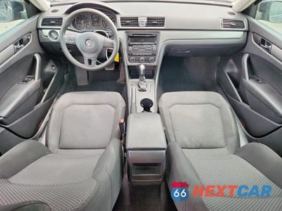 Zdjęcie 8 z 13 samochodu: 2012 VOLKSWAGEN PASSAT S VIN:1VWAP7A34CC026442 - miniatura