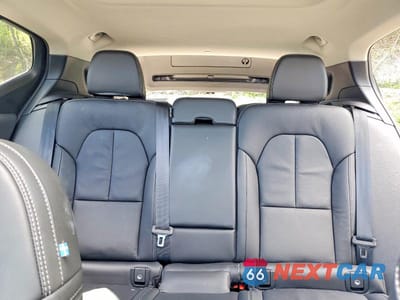 Zdjęcie 10 z 14 samochodu: 2022 VOLVO XC40 T5 MOMENTUM VIN:YV4162UKXN2739251 - miniatura